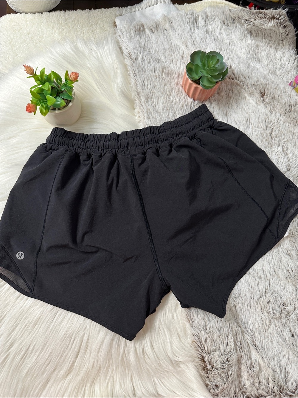 lululemon athletica Black Women's Athletic Shorts with Elastic Waist size 8